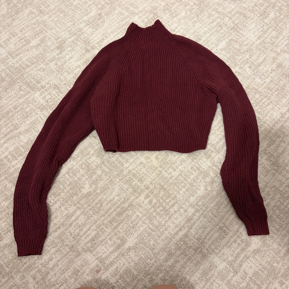 Hollister cropped mock neck Burgundy Sweater NEW - Picture 4 of 4